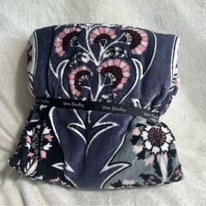 NWT Vera Throw Blanket - Ornate Blooms